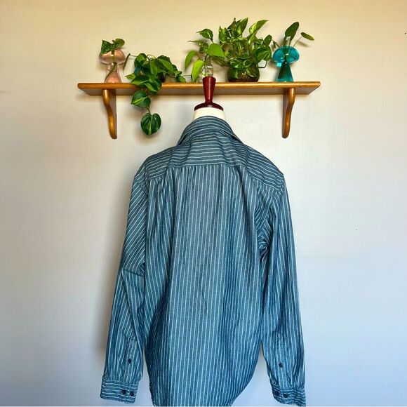 NWOT LL Bean Slightly Fitted Button Down Navy Blue Shirt with Pinstripes Medium - Picture 5 of 7